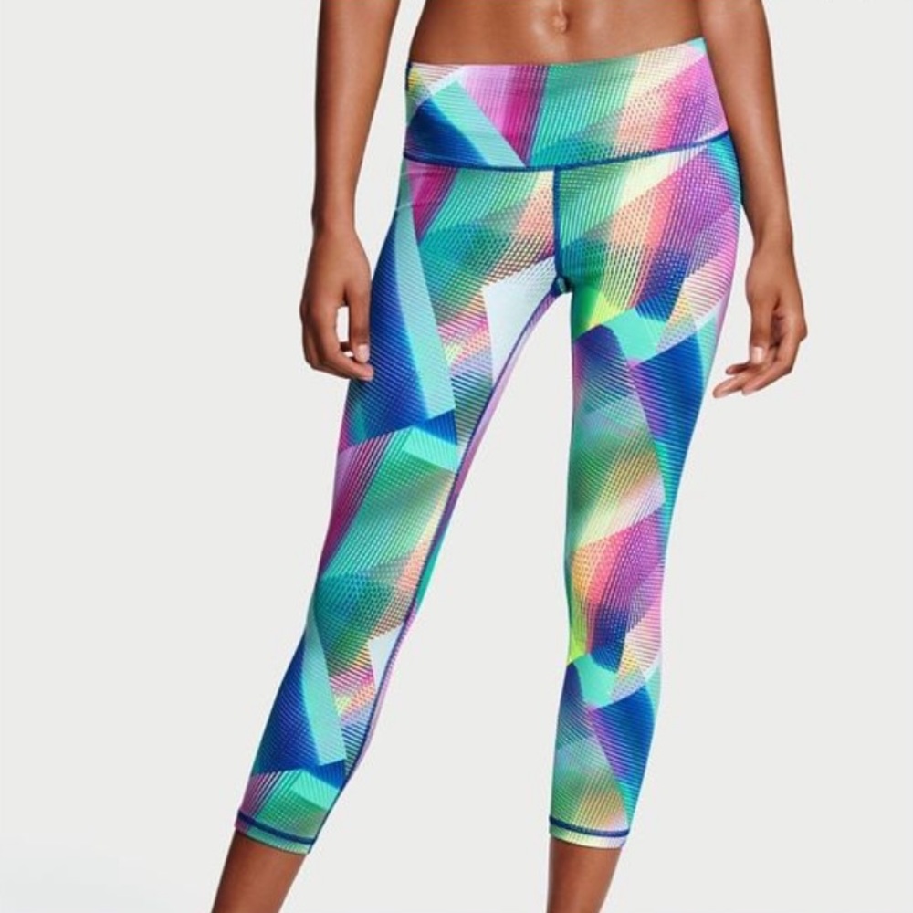 VSX Sport Knockout Capri Leggings